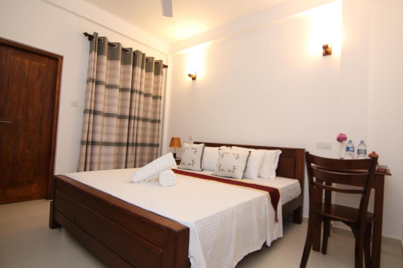 Mihira Gedara Apartments Unawatuna Exterior photo